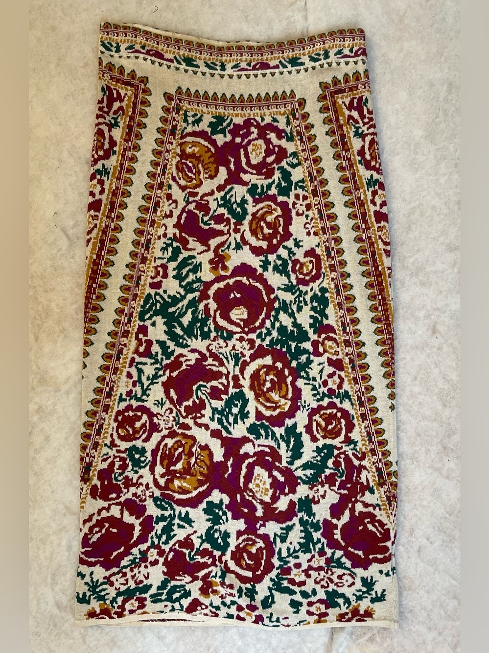 Romeo Juliet couture Straight Pencil Skirt With Floral Print (SKU554)